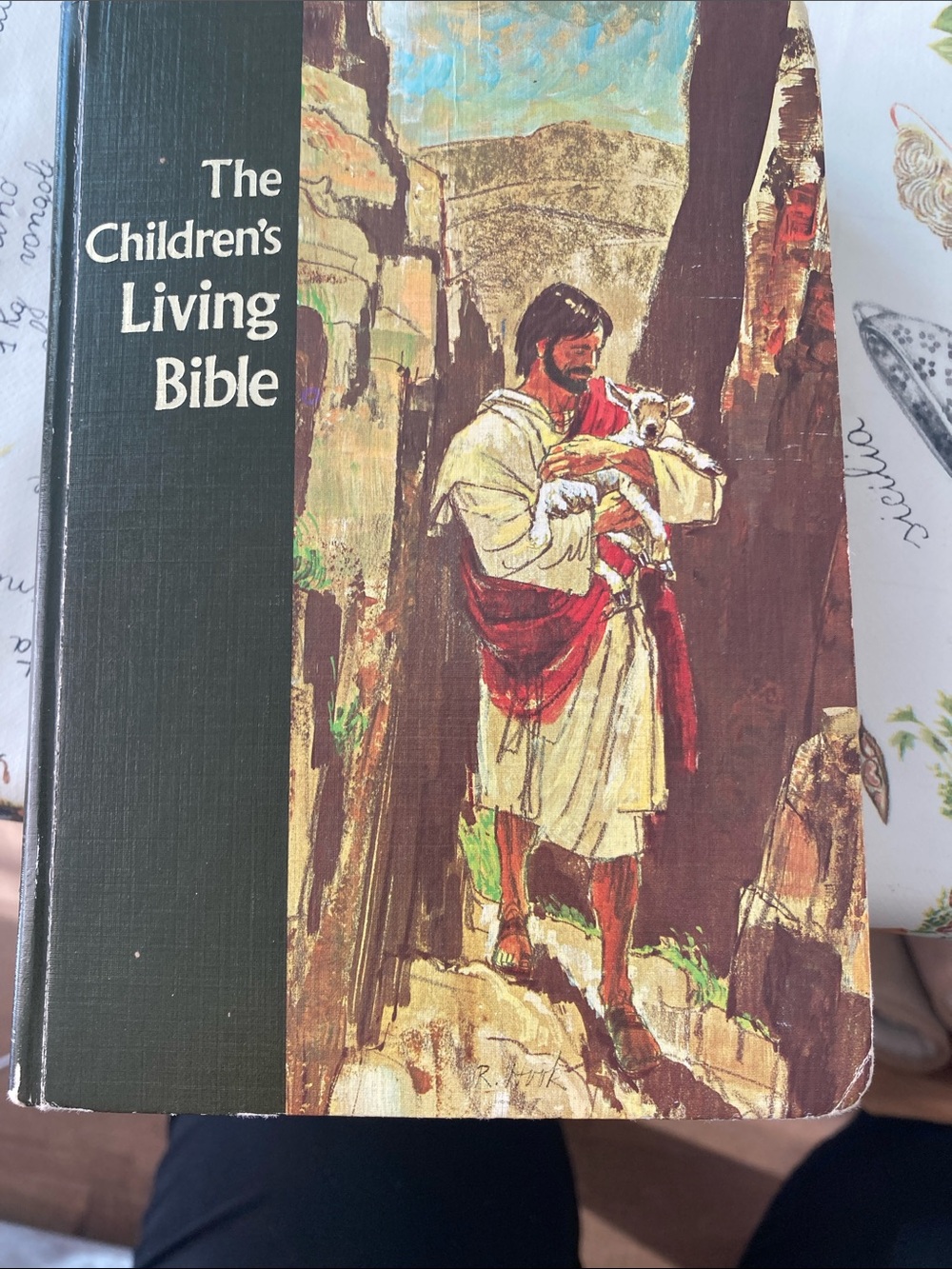 The Children's Living Bible Hardcover - Green Illustrated Cover